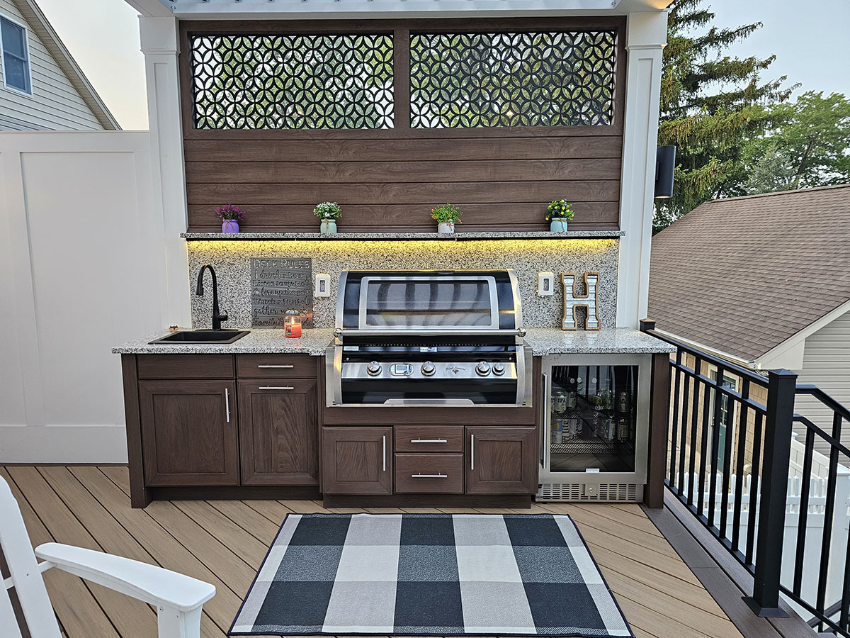 Outdoor Kitchen Builders | Custom Decks & Outdoor Living Experts